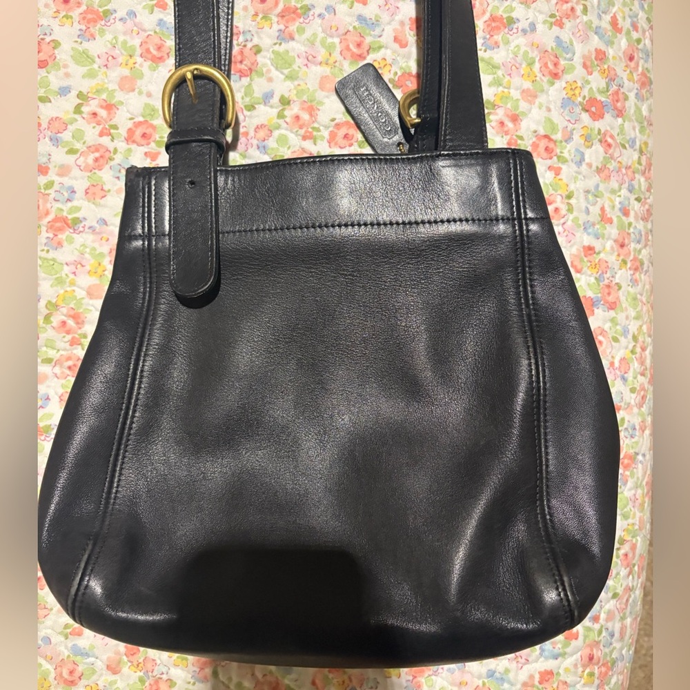 Vintage Coach Black Leather Shoulder Bag with Gold Buckles - Picture 9 of 12